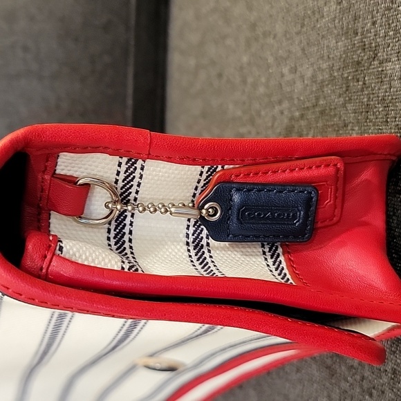 Coach St James Legacy Limited Edition Red White Blue Clutch - Picture 3 of 11